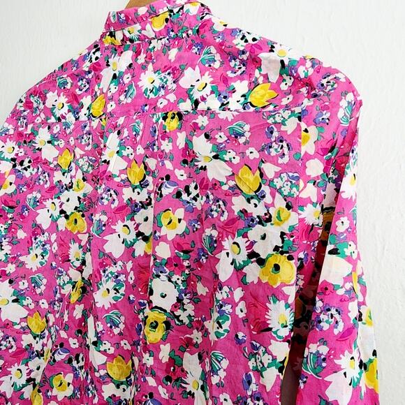 Holding Horses Anthropologie Isla Pink Floral Button Down Long Sleeve Top - Picture 11 of 12